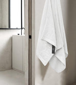 Calvin Klein Exclusive Towels - Bath Towel (27 x 54 Inches) & Hand Towel (20 x 35 Inches) Calvin Klein Exclusive Towels - Bath Towel (27 x 54 Inches) & Hand Towel (20 x 35 Inches)